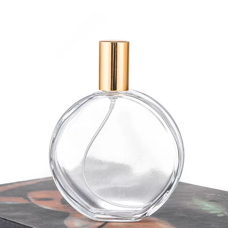Spherical glass bottles have unique shapes and visual effects.