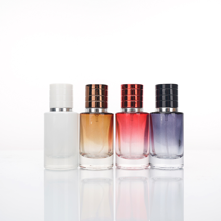 China 30 ml Gradient Blue Perfume Glass Bottle with Screw Neck Factory & Wholesaler | Glint Featured Image