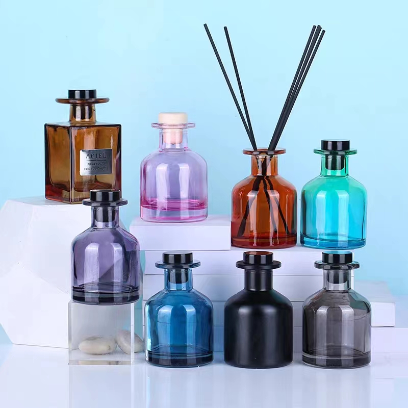 China 150ml Clear Diffuser Glass Bottle with Screw Cap Factory & Wholesaler | Glint Featured Image