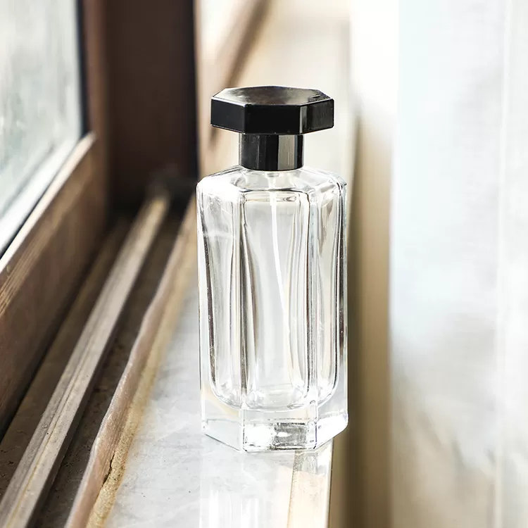 100ml šešiakampio skaidraus stiklo kvepalų butelis | „Glint“ rodomas vaizdas